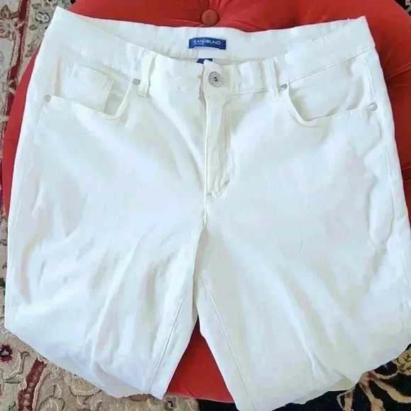 Bandolino Capri Cropped Pants White sz 14 - Picture 2 of 7